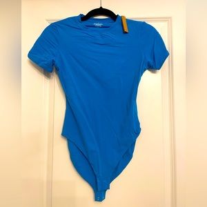 SKIMS Fits Everybody T-Shirt Bodysuit in Limited Edition Mykonos sz M